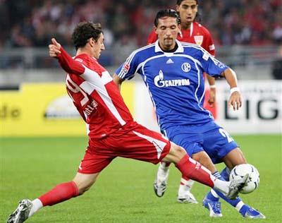 更加开放且 更加开放且